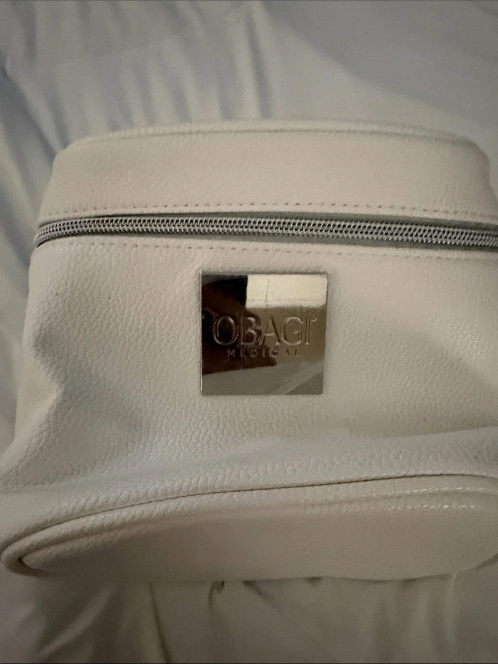 OBAGI Medical Cosmetic/Skincare Travel Case | White Exterior